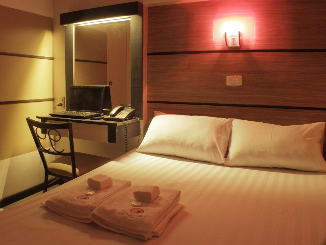 Hotel 99 Cubao Quezon City Exterior photo